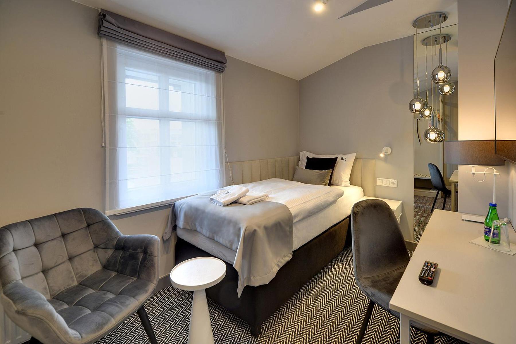 Oak Rooms Oborniki Śląskie Εξωτερικό φωτογραφία